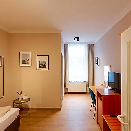Hotel Restaurant Am Park 3*
